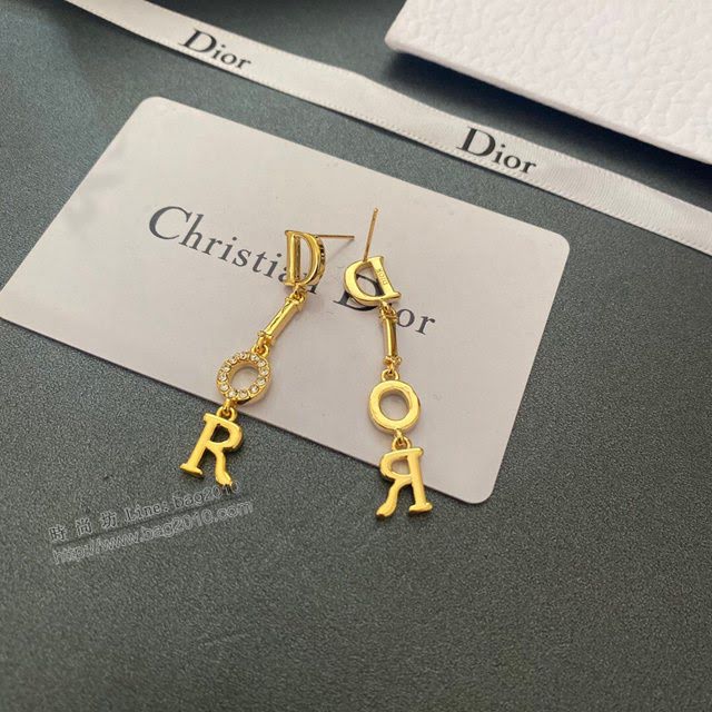 Dior飾品 迪奧經典熱銷款新款鑲嵌鑽耳環  zgd1039